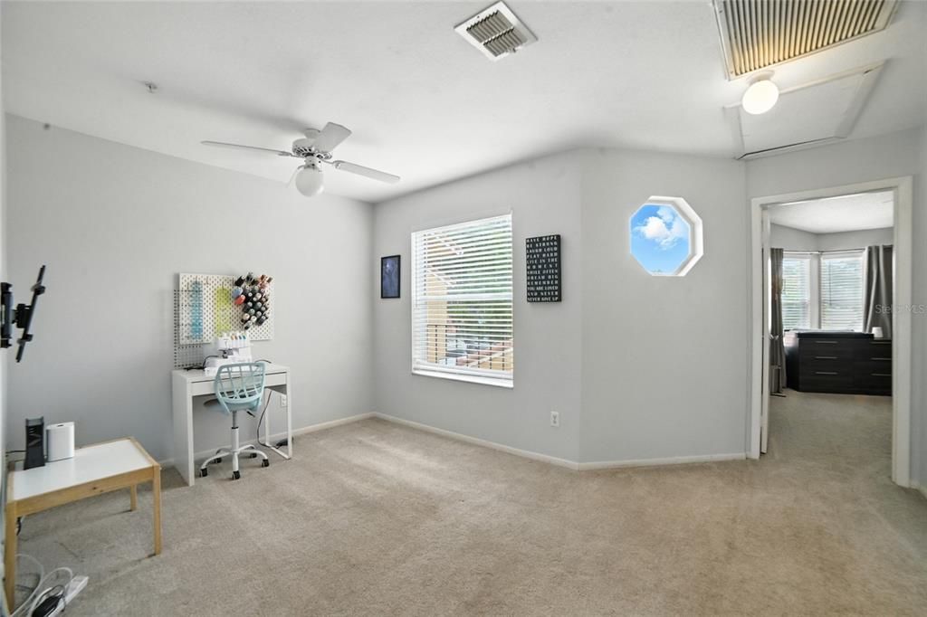 En Venta: $324,000 (3 camas, 2 baños, 1706 Pies cuadrados)