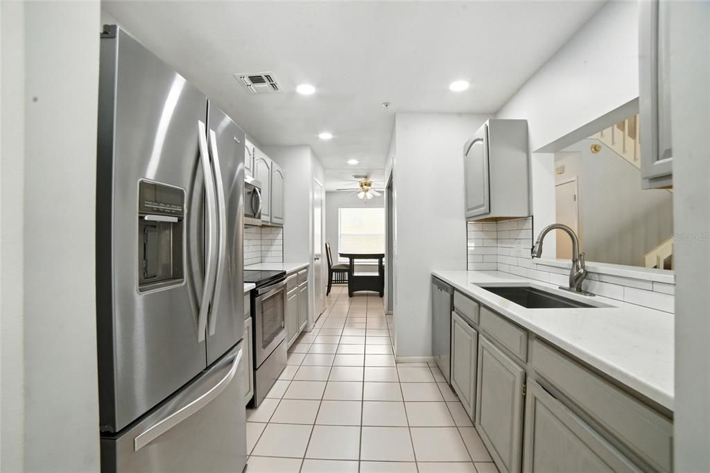 En Venta: $324,000 (3 camas, 2 baños, 1706 Pies cuadrados)