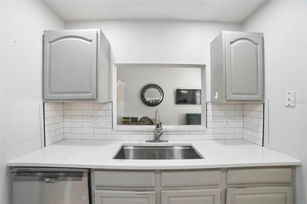 En Venta: $324,000 (3 camas, 2 baños, 1706 Pies cuadrados)