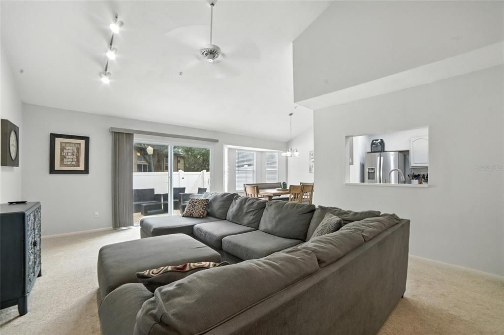 En Venta: $324,000 (3 camas, 2 baños, 1706 Pies cuadrados)