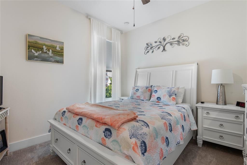 En Venta: $649,000 (4 camas, 3 baños, 2127 Pies cuadrados)