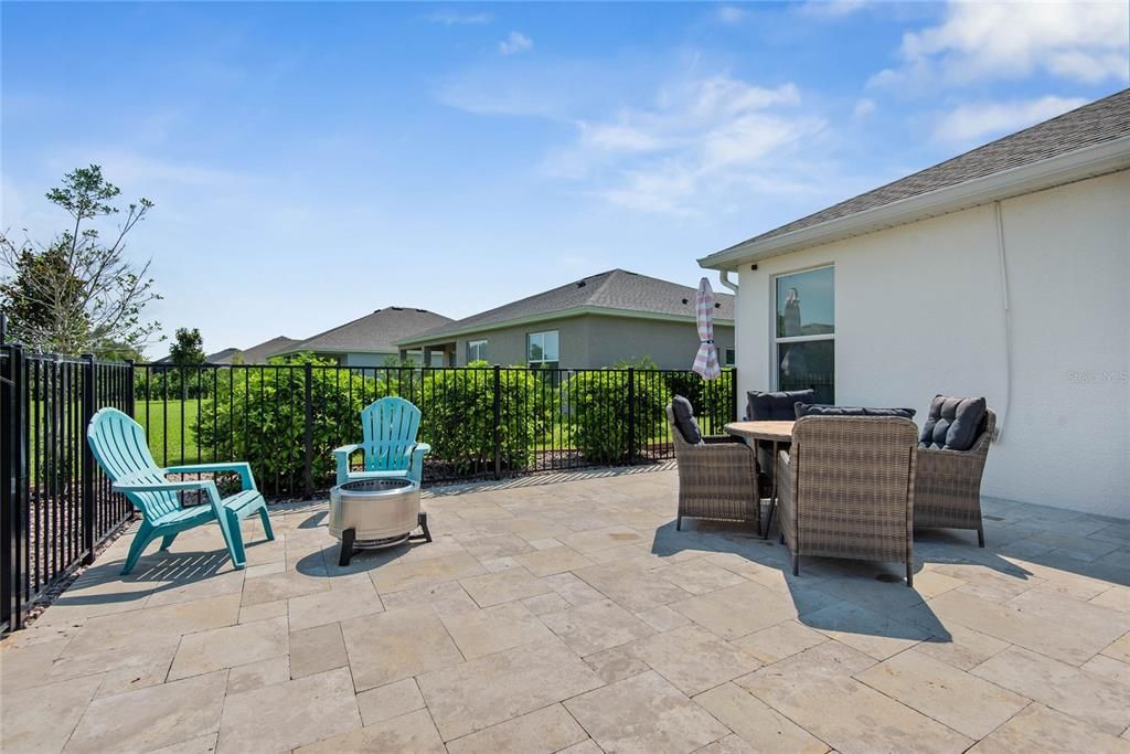 En Venta: $649,000 (4 camas, 3 baños, 2127 Pies cuadrados)