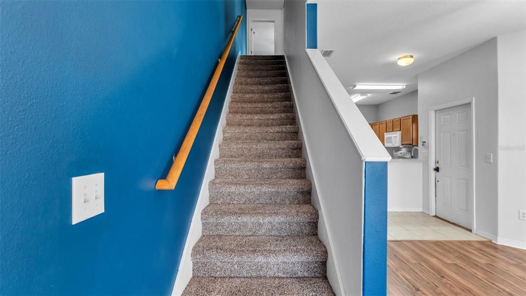 En Venta: $244,900 (4 camas, 3 baños, 1479 Pies cuadrados)