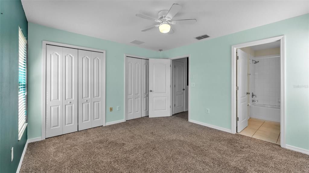 En Venta: $244,900 (4 camas, 3 baños, 1479 Pies cuadrados)