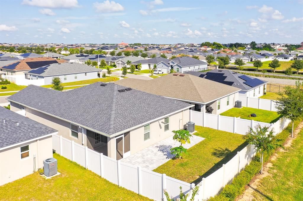 合同活跃: $2,000 (4 贝兹, 2 浴室, 1547 平方英尺)