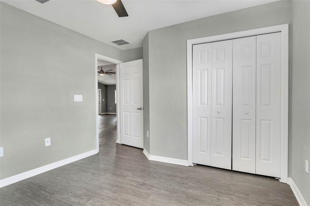 合同活跃: $2,000 (4 贝兹, 2 浴室, 1547 平方英尺)