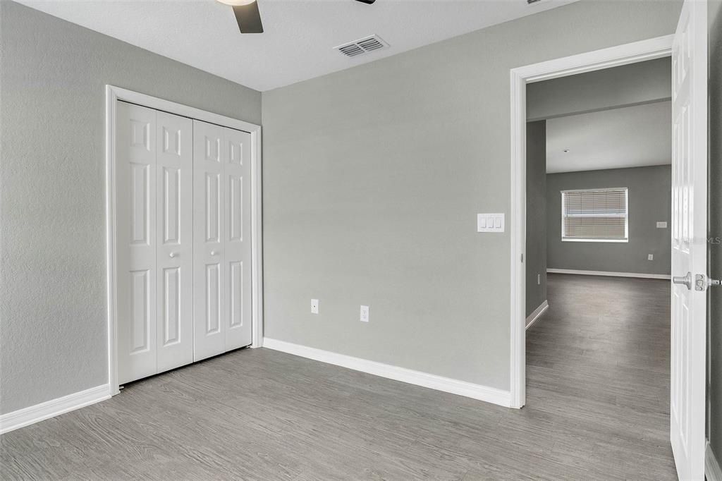 合同活跃: $2,000 (4 贝兹, 2 浴室, 1547 平方英尺)