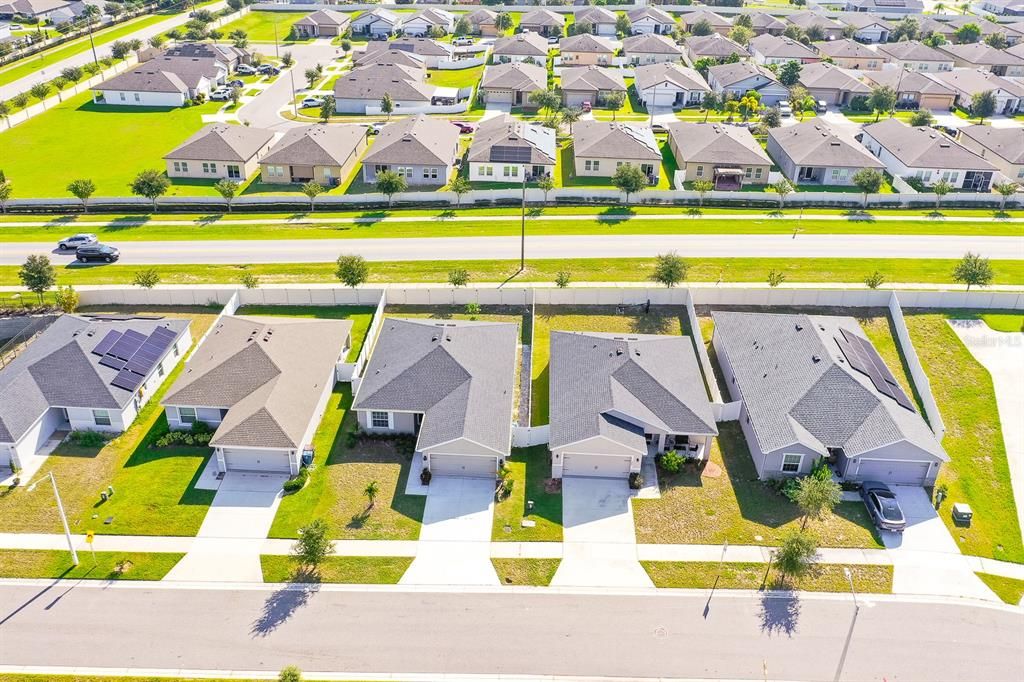 合同活跃: $2,000 (4 贝兹, 2 浴室, 1547 平方英尺)