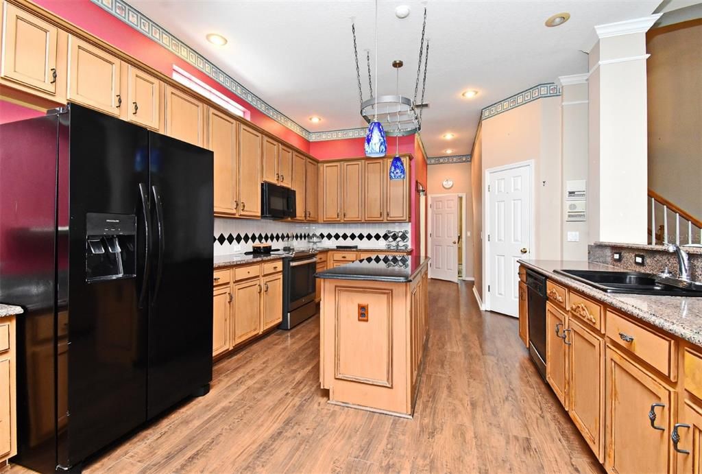 For Sale: $1,240,000 (4 beds, 4 baths, 3541 Square Feet)