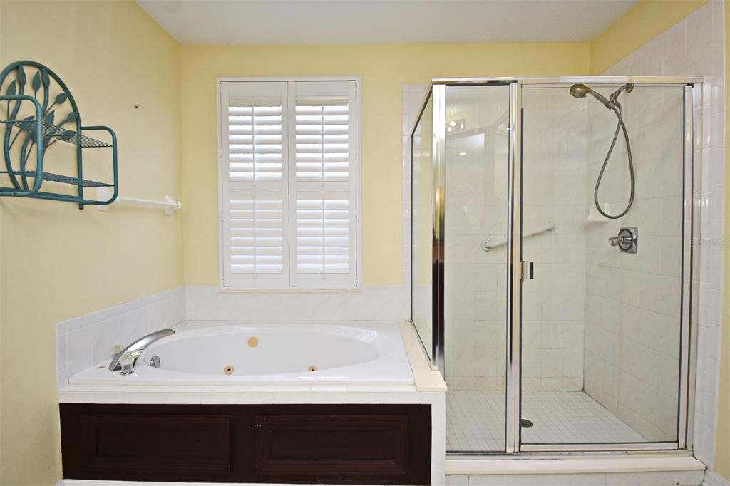 For Sale: $1,240,000 (4 beds, 4 baths, 3541 Square Feet)