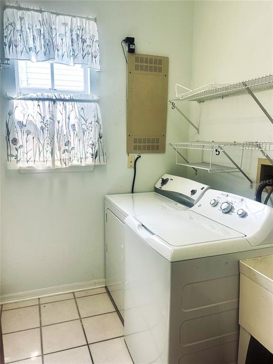 For Sale: $1,240,000 (4 beds, 4 baths, 3541 Square Feet)