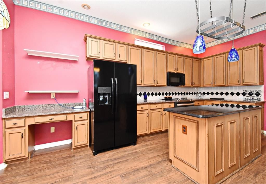 For Sale: $1,240,000 (4 beds, 4 baths, 3541 Square Feet)