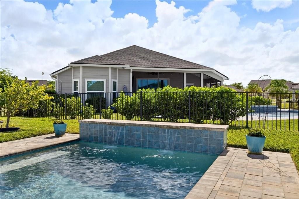 Active With Contract: $859,000 (3 beds, 3 baths, 2367 Square Feet)