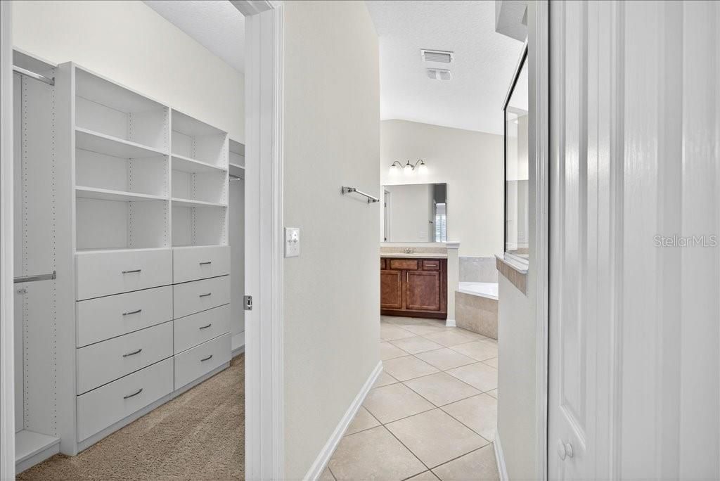 Active With Contract: $859,000 (3 beds, 3 baths, 2367 Square Feet)