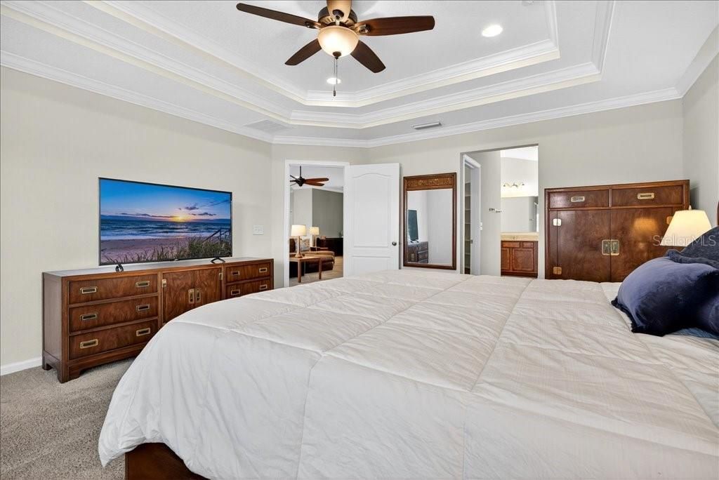 Active With Contract: $859,000 (3 beds, 3 baths, 2367 Square Feet)