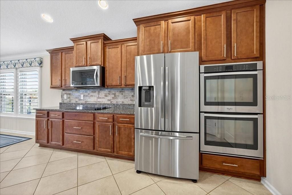 Active With Contract: $859,000 (3 beds, 3 baths, 2367 Square Feet)