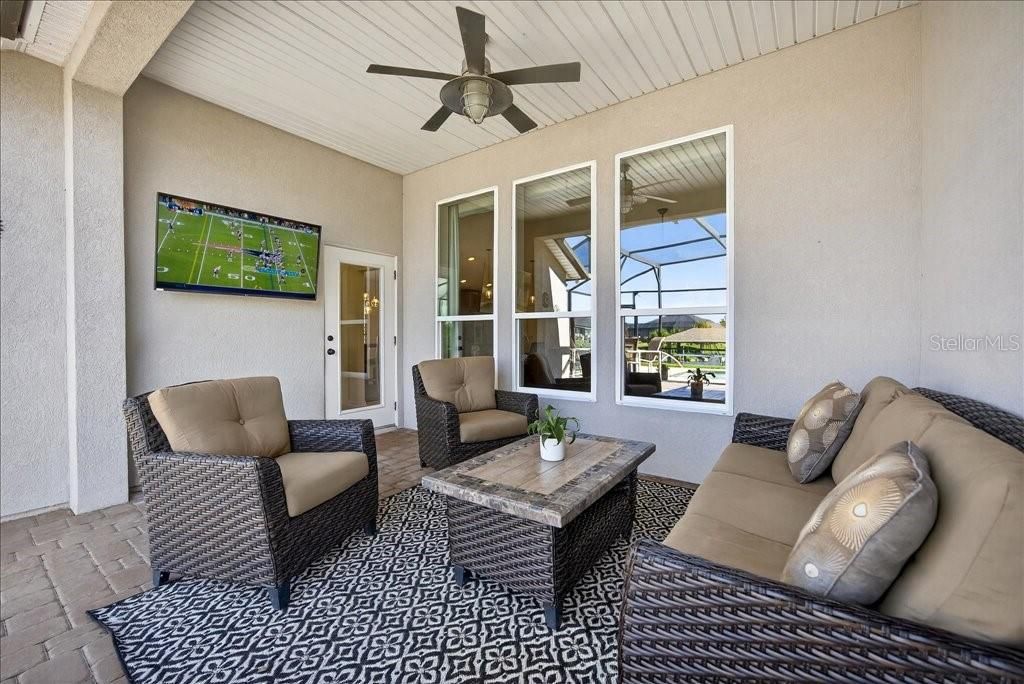 Active With Contract: $859,000 (3 beds, 3 baths, 2367 Square Feet)