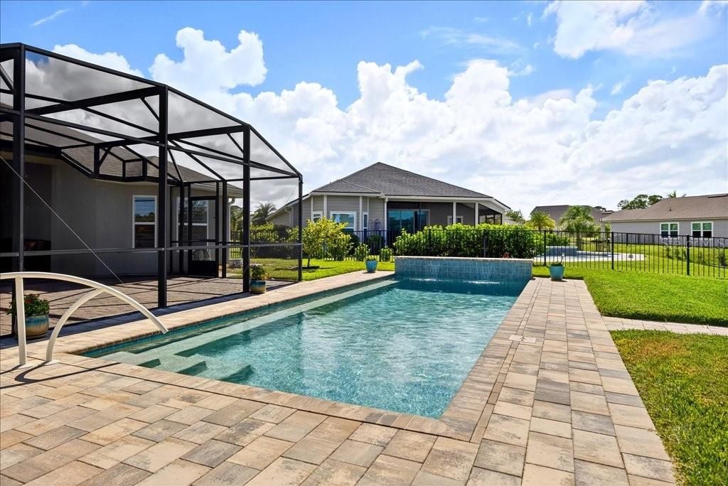 Active With Contract: $859,000 (3 beds, 3 baths, 2367 Square Feet)