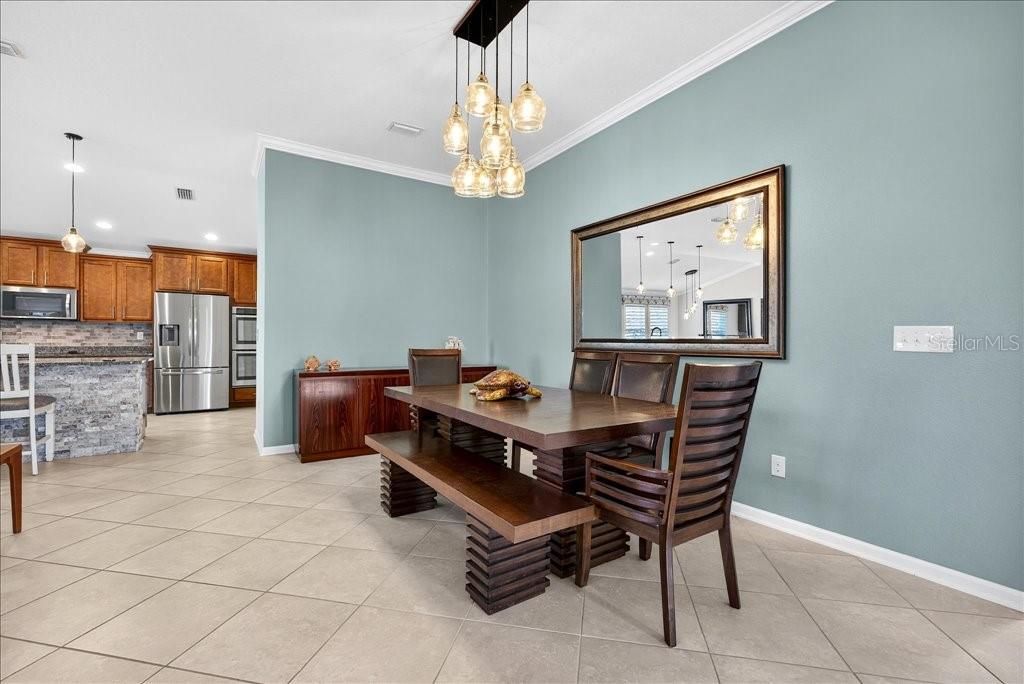 Active With Contract: $859,000 (3 beds, 3 baths, 2367 Square Feet)