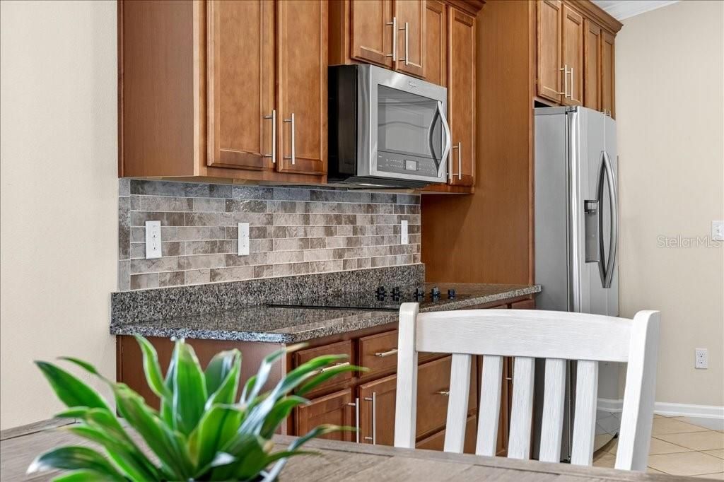 Active With Contract: $859,000 (3 beds, 3 baths, 2367 Square Feet)