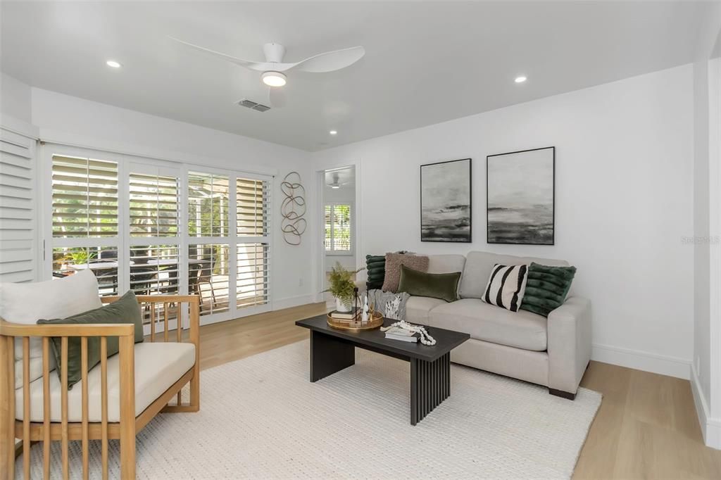 Activo con contrato: $799,999 (4 camas, 2 baños, 1860 Pies cuadrados)