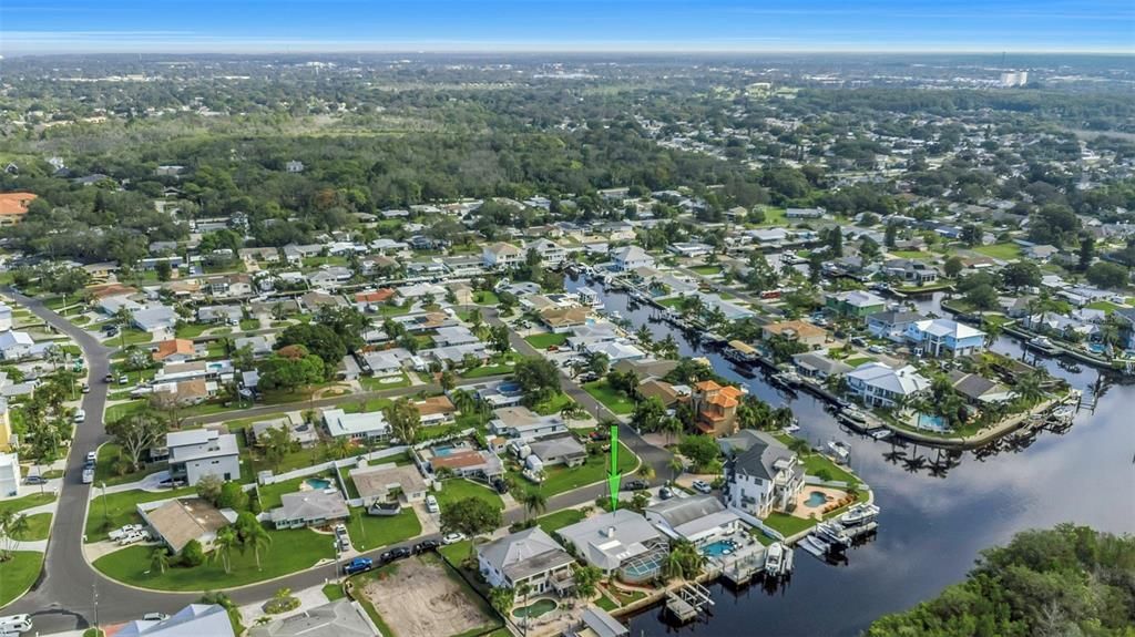 Activo con contrato: $799,999 (4 camas, 2 baños, 1860 Pies cuadrados)