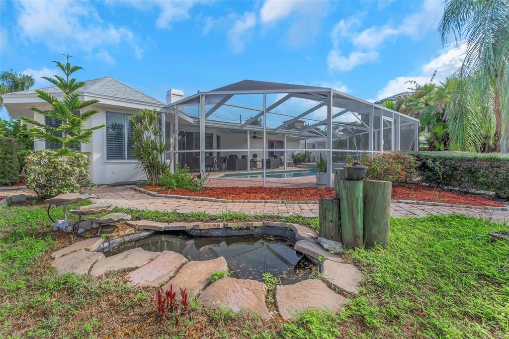 Activo con contrato: $799,999 (4 camas, 2 baños, 1860 Pies cuadrados)