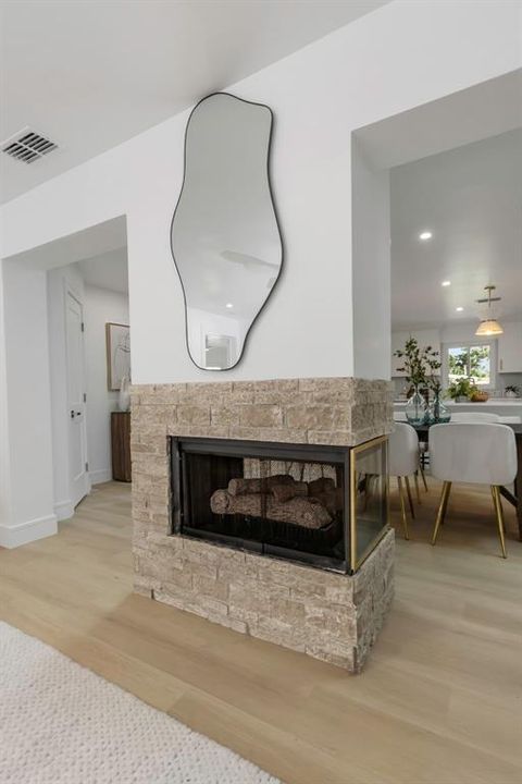 Activo con contrato: $799,999 (4 camas, 2 baños, 1860 Pies cuadrados)
