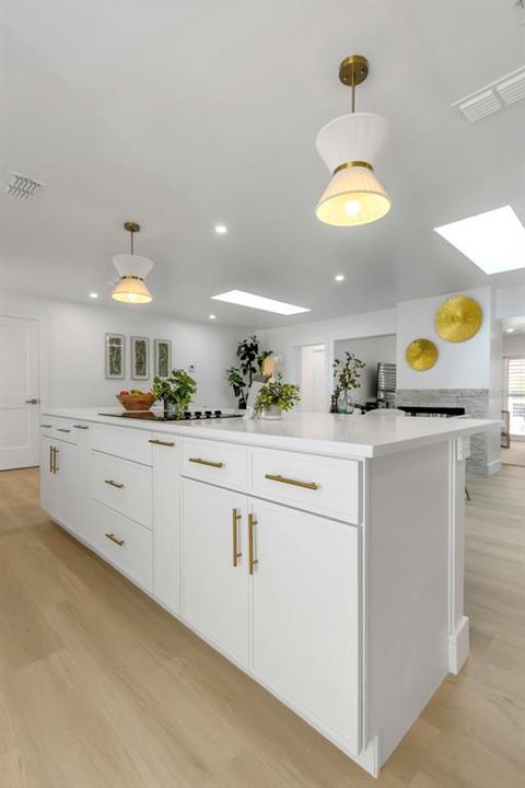 Activo con contrato: $799,999 (4 camas, 2 baños, 1860 Pies cuadrados)