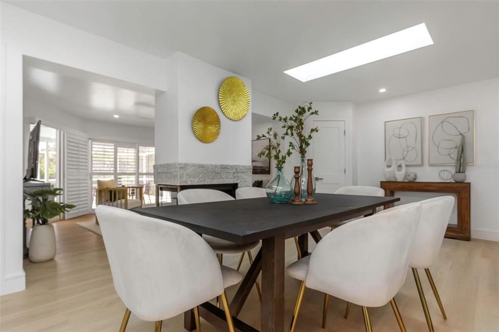 Activo con contrato: $799,999 (4 camas, 2 baños, 1860 Pies cuadrados)