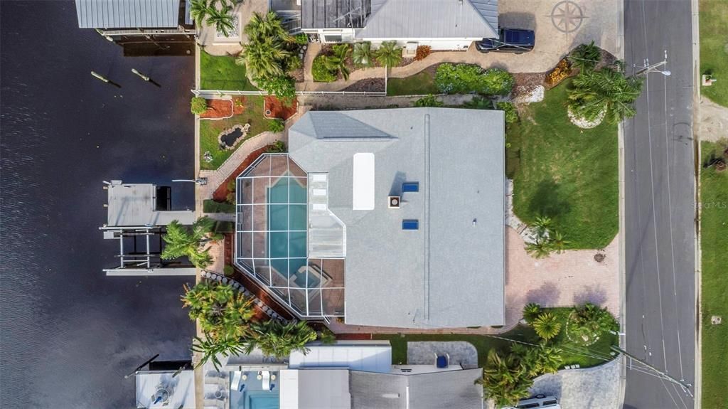 Activo con contrato: $799,999 (4 camas, 2 baños, 1860 Pies cuadrados)