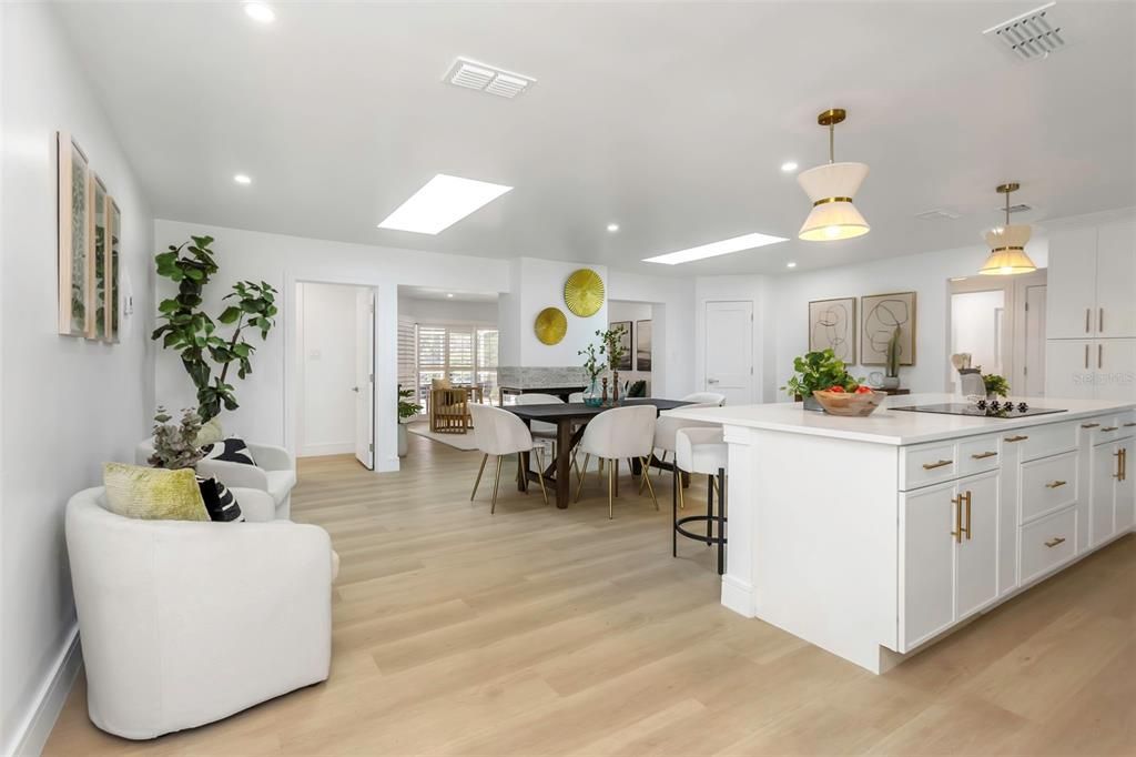 Activo con contrato: $799,999 (4 camas, 2 baños, 1860 Pies cuadrados)