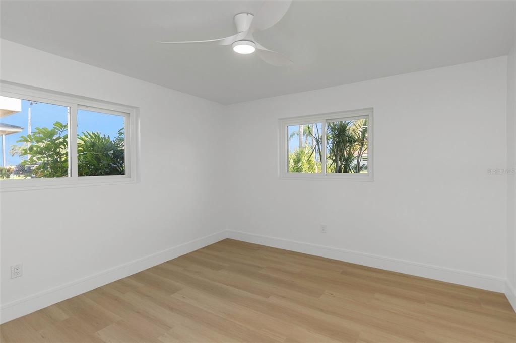 Activo con contrato: $799,999 (4 camas, 2 baños, 1860 Pies cuadrados)