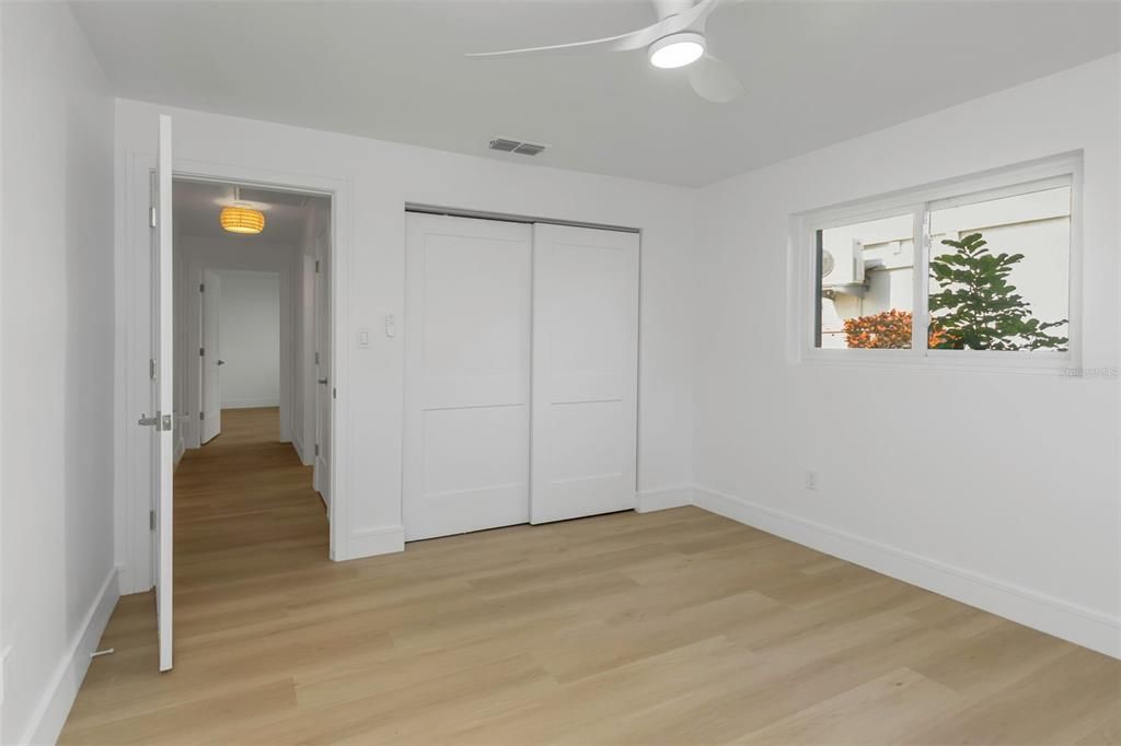 Activo con contrato: $799,999 (4 camas, 2 baños, 1860 Pies cuadrados)