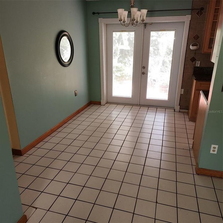 Active With Contract: $279,000 (3 beds, 1 baths, 1234 Square Feet)