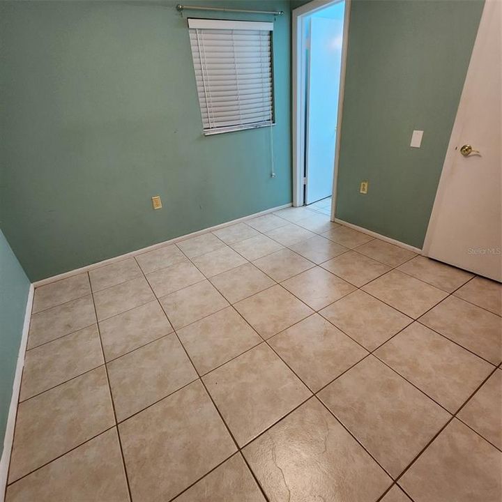 Active With Contract: $279,000 (3 beds, 1 baths, 1234 Square Feet)