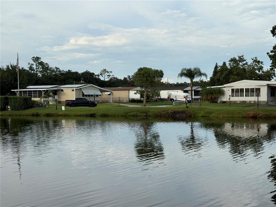 合同活跃: $264,900 (3 贝兹, 2 浴室, 2009 平方英尺)