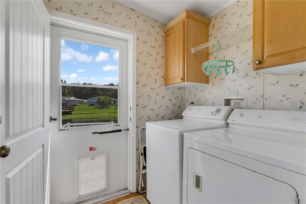 合同活跃: $264,900 (3 贝兹, 2 浴室, 2009 平方英尺)