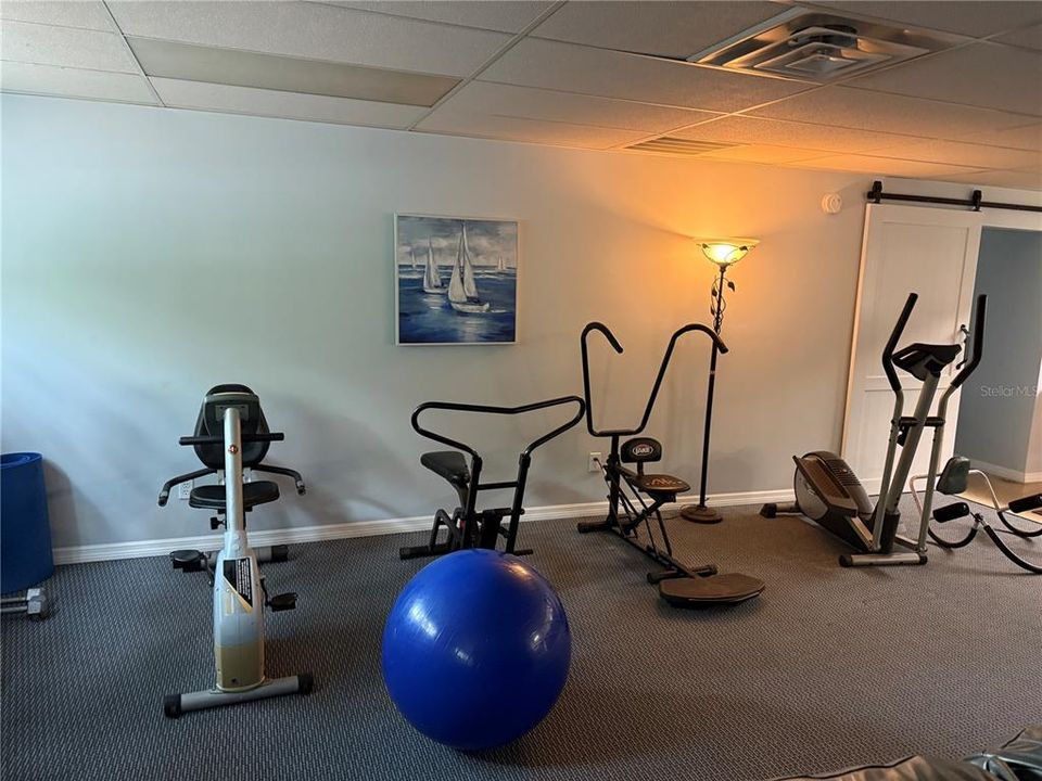 合同活跃: $264,900 (3 贝兹, 2 浴室, 2009 平方英尺)