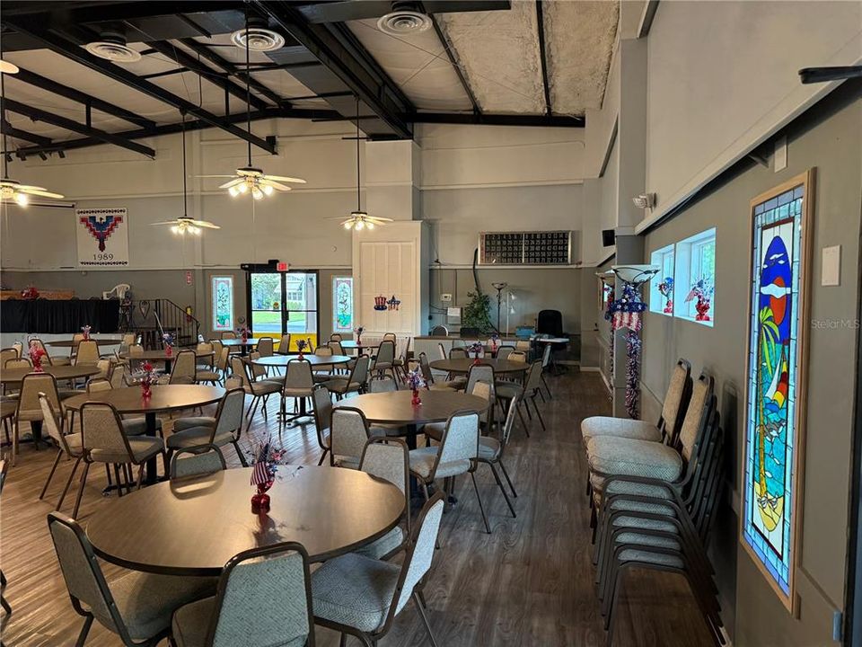 合同活跃: $264,900 (3 贝兹, 2 浴室, 2009 平方英尺)