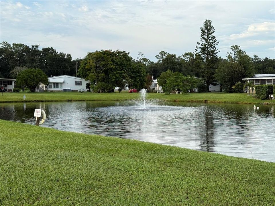 合同活跃: $264,900 (3 贝兹, 2 浴室, 2009 平方英尺)