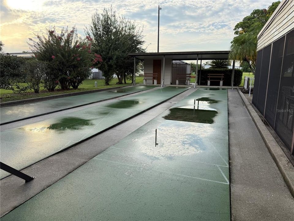 合同活跃: $264,900 (3 贝兹, 2 浴室, 2009 平方英尺)