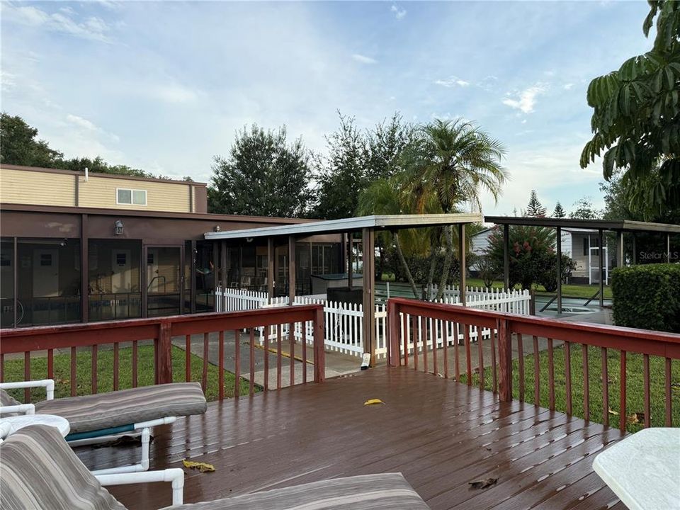 合同活跃: $264,900 (3 贝兹, 2 浴室, 2009 平方英尺)