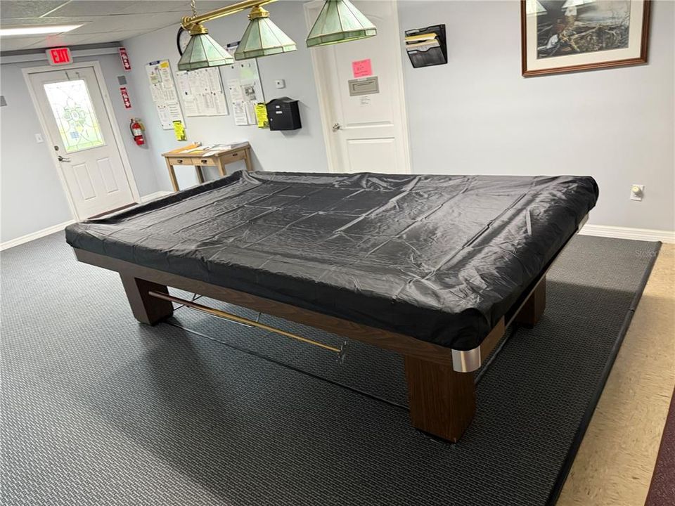 合同活跃: $264,900 (3 贝兹, 2 浴室, 2009 平方英尺)