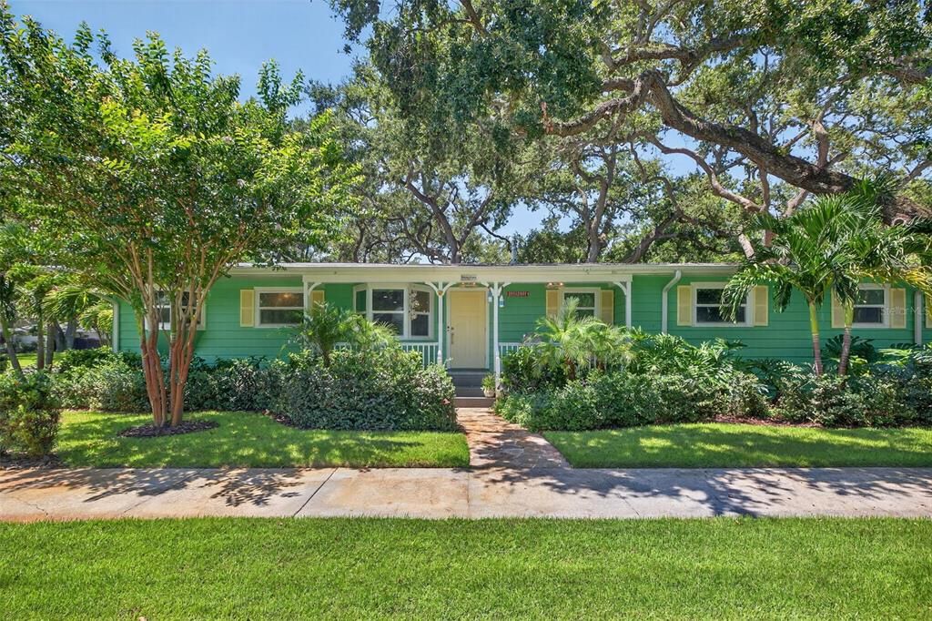 For Sale: $1,774,000 (3 beds, 2 baths, 2677 Square Feet)