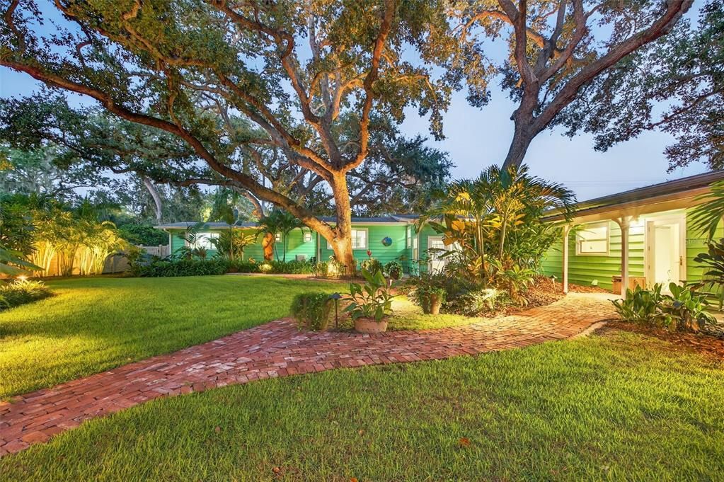 For Sale: $1,774,000 (3 beds, 2 baths, 2677 Square Feet)