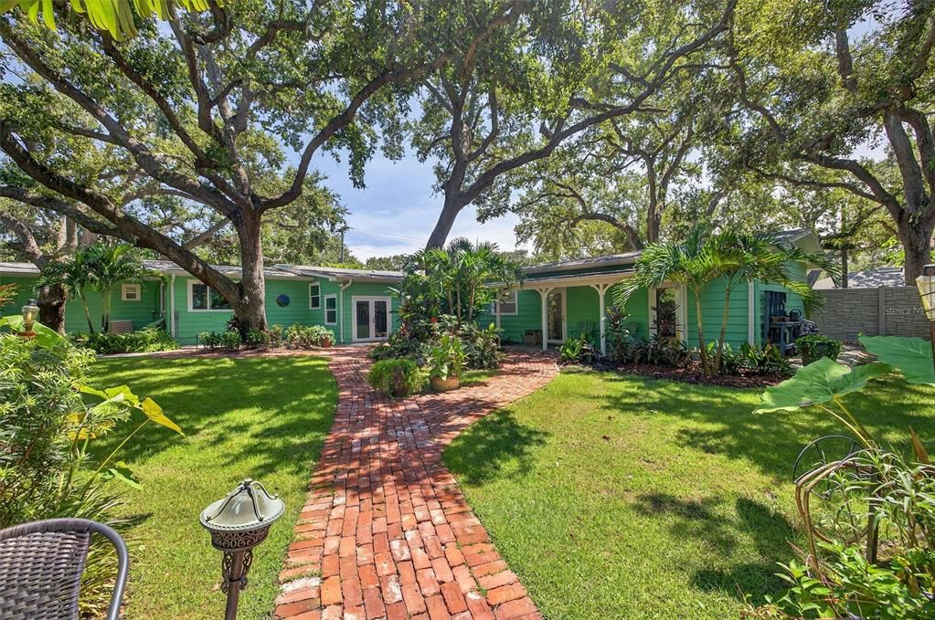 For Sale: $1,774,000 (3 beds, 2 baths, 2677 Square Feet)