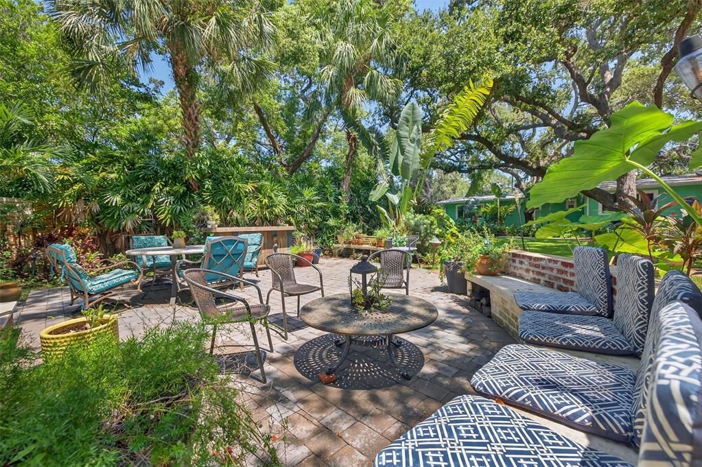 For Sale: $1,774,000 (3 beds, 2 baths, 2677 Square Feet)