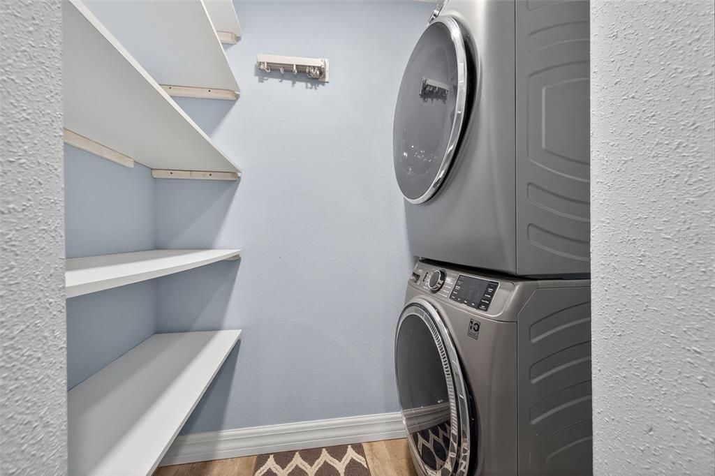 For Sale: $1,774,000 (3 beds, 2 baths, 2677 Square Feet)