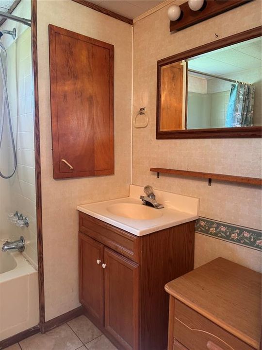 For Rent: $1,700 (3 beds, 2 baths, 1626 Square Feet)